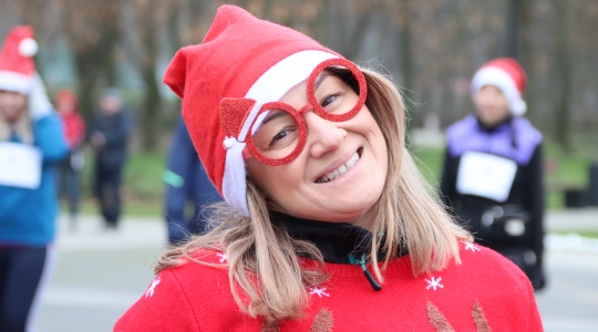 Zdjęcie 48 - II Charytatywny Bieg Mikołajkowy Fundacji Sport&Reha Kids