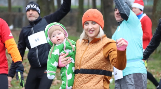 Zdjęcie 50 - II Charytatywny Bieg Mikołajkowy Fundacji Sport&Reha Kids