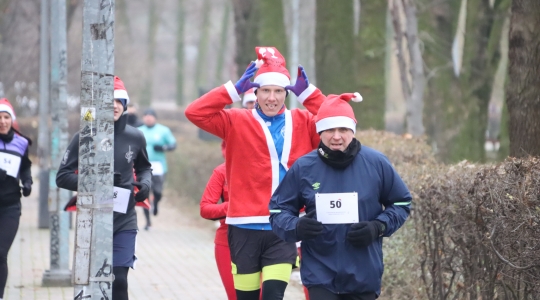 Zdjęcie 78 - II Charytatywny Bieg Mikołajkowy Fundacji Sport&Reha Kids