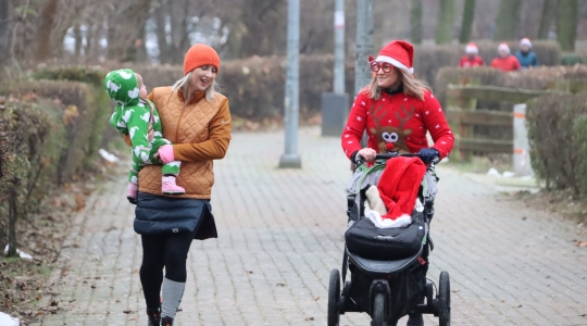 Zdjęcie 85 - II Charytatywny Bieg Mikołajkowy Fundacji Sport&Reha Kids