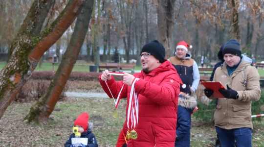 Zdjęcie 109 - II Charytatywny Bieg Mikołajkowy Fundacji Sport&Reha Kids