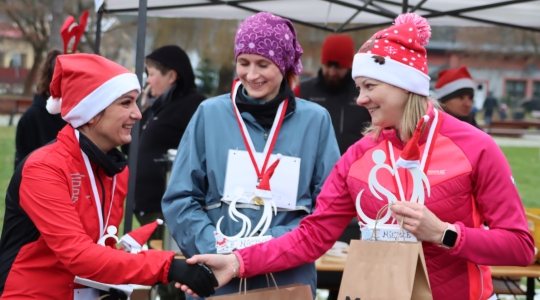Zdjęcie 131 - II Charytatywny Bieg Mikołajkowy Fundacji Sport&Reha Kids