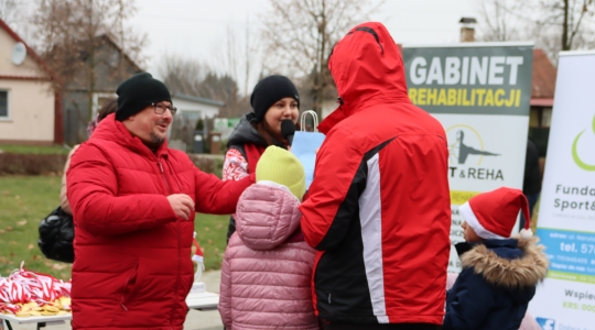 Zdjęcie 138 - II Charytatywny Bieg Mikołajkowy Fundacji Sport&Reha Kids