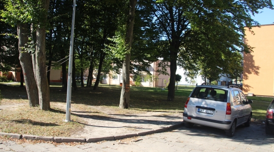 Zdjęcie 1 - Budowa miejsc postojowych przy ul. Kwiatkowskiego i Zawadzkiego w Kraśniku
