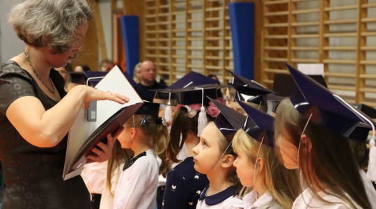 Zdjęcie 9 - Ślubowanie klas I w Szkole Podstawowej nr 6