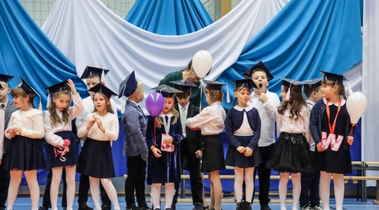 Zdjęcie 17 - Ślubowanie klas I w Szkole Podstawowej nr 6