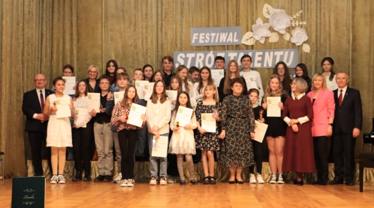 Zdjęcie 1 - Festiwal Twórczości "Stróż Talentu" 2022/23 w Szkole Podstawowej nr 5 w Kraśniku