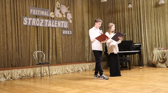 Zdjęcie 17 - Festiwal Twórczości "Stróż Talentu" 2022/23 w Szkole Podstawowej nr 5 w Kraśniku