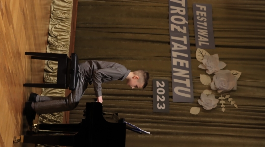 Zdjęcie 58 - Festiwal Twórczości "Stróż Talentu" 2022/23 w Szkole Podstawowej nr 5 w Kraśniku