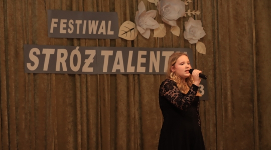Zdjęcie 61 - Festiwal Twórczości "Stróż Talentu" 2022/23 w Szkole Podstawowej nr 5 w Kraśniku