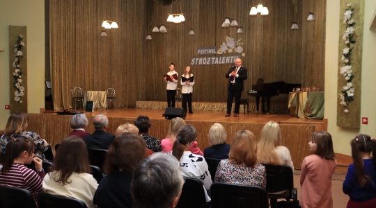 Zdjęcie 80 - Festiwal Twórczości "Stróż Talentu" 2022/23 w Szkole Podstawowej nr 5 w Kraśniku