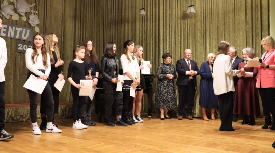 Zdjęcie 98 - Festiwal Twórczości "Stróż Talentu" 2022/23 w Szkole Podstawowej nr 5 w Kraśniku