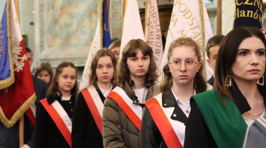 Zdjęcie 16 - Obchody Narodowego Święta 3 Maja