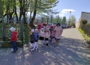 Zdjęcie 4 - Przemarsz patriotyczny przedszkolaków z Przedszkola Miejskiego Nr 7