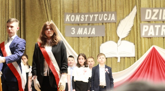Zdjęcie 24 - Obchody Dnia Patrona w Szkole Podstawowej Nr 5