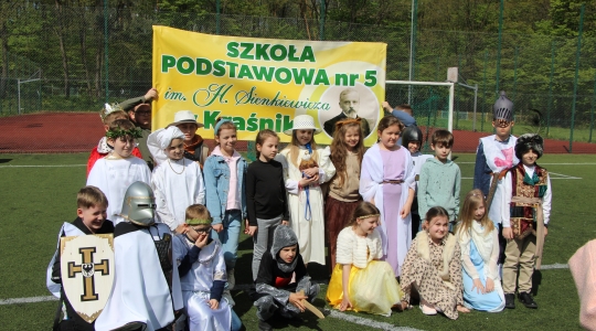 Zdjęcie 45 - Obchody Dnia Patrona w Szkole Podstawowej Nr 5