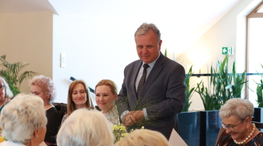 Zdjęcie 3 - Spotkanie Burmistrza Miasta Kraśnik z Klubem Seniora "Niezapominajki"  9.05.2024 r.