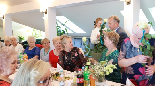 Zdjęcie 12 - Spotkanie Burmistrza Miasta Kraśnik z Klubem Seniora "Niezapominajki"  9.05.2024 r.