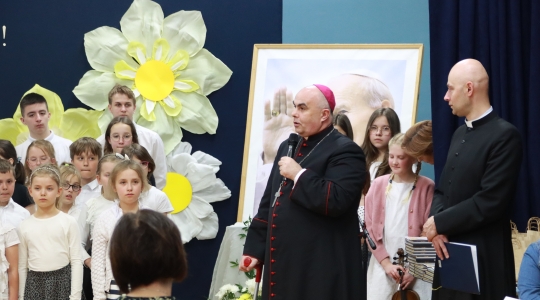 Zdjęcie 1 - Konkurs wiedzy o św. Janie Pawle II w ZPO Nr 2 17.05.2024 r.