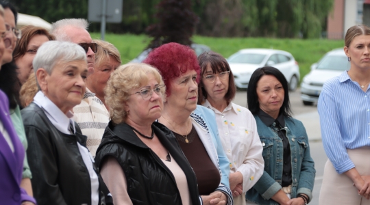 Zdjęcie 15 - Odsłonięcie tablicy upamiętniającej Żydów z Kraśnika, którzy byli prześladowani podczas Akcji Reinhardt / koncert Symcha Keller 17.06.2024