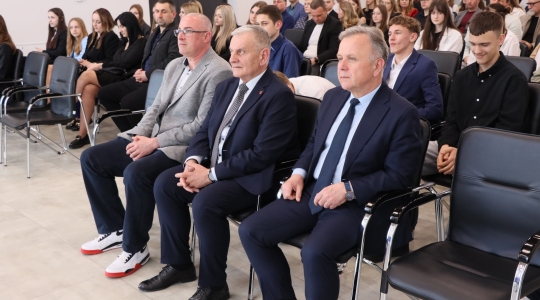 Zdjęcie 1 - Stypendia sportowe Burmistrza Miasta za rok 2024