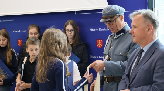Zdjęcie 8 - Rozstrzygnięcie konkursu „Wdzięczni młodzi - w hołdzie Józefowi Piłsudskiemu”