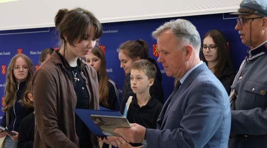 Zdjęcie 12 - Rozstrzygnięcie konkursu „Wdzięczni młodzi - w hołdzie Józefowi Piłsudskiemu”