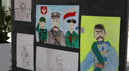 Zdjęcie 14 - Rozstrzygnięcie konkursu „Wdzięczni młodzi - w hołdzie Józefowi Piłsudskiemu”