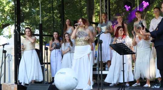 Zdjęcie 18 - Koncert zespołu "GosPlay", piknik w parku, kino plenerowe na rynku