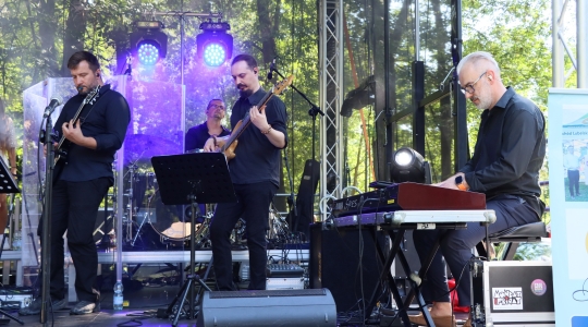 Zdjęcie 19 - Koncert zespołu "GosPlay", piknik w parku, kino plenerowe na rynku
