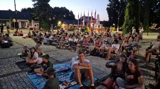 Zdjęcie 30 - Koncert zespołu "GosPlay", piknik w parku, kino plenerowe na rynku
