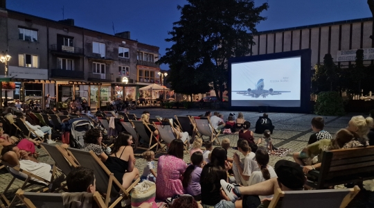 Zdjęcie 32 - Koncert zespołu "GosPlay", piknik w parku, kino plenerowe na rynku