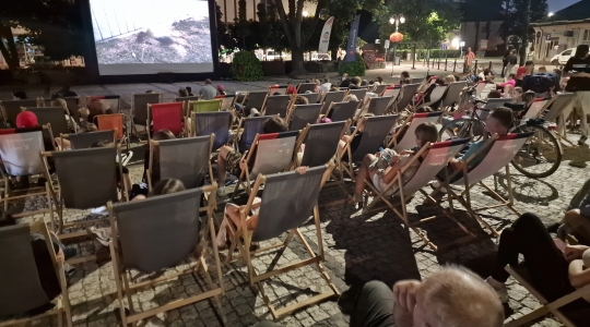 Zdjęcie 33 - Koncert zespołu "GosPlay", piknik w parku, kino plenerowe na rynku