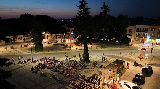 Zdjęcie 34 - Koncert zespołu "GosPlay", piknik w parku, kino plenerowe na rynku