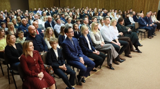 Zdjęcie 48 - Stypendyści burmistrza Kraśnika - uczniowie SP nr 6 i Szkoły Społecznej