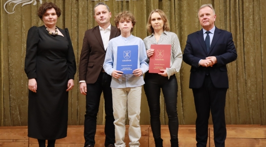 Zdjęcie 66 - Stypendyści burmistrza Kraśnika - uczniowie SP nr 6 i Szkoły Społecznej