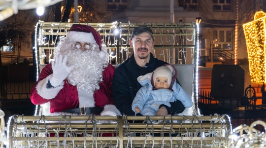 Zdjęcie 8 - Wigilia Miejska 2025 - fotogaleria mikołajkowa