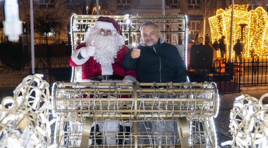 Zdjęcie 17 - Wigilia Miejska 2025 - fotogaleria mikołajkowa