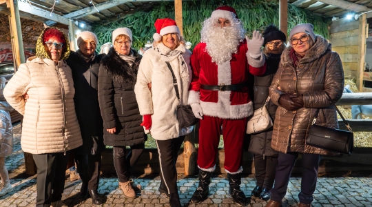Zdjęcie 40 - Wigilia Miejska 2025 - fotogaleria mikołajkowa