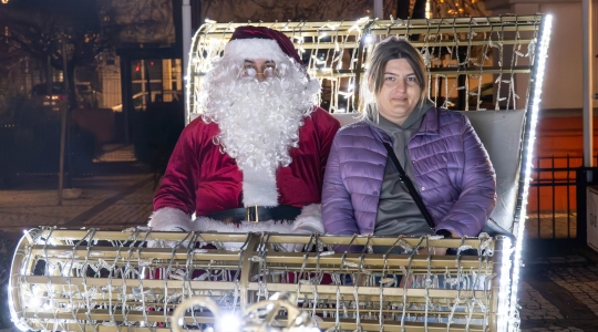 Zdjęcie 44 - Wigilia Miejska 2025 - fotogaleria mikołajkowa