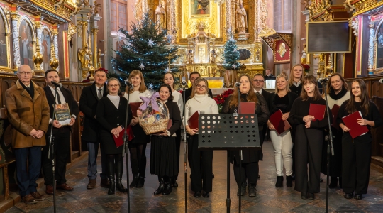 Zdjęcie 24 - XIII Koncert Kolęd w kościele pw. WNMP