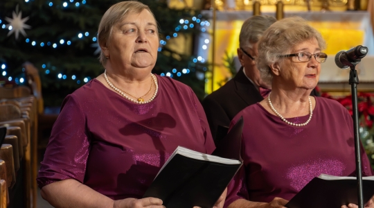 Zdjęcie 39 - XIII Koncert Kolęd w kościele pw. WNMP