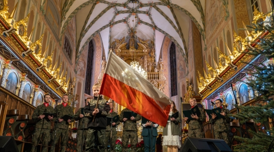 Zdjęcie 60 - XIII Koncert Kolęd w kościele pw. WNMP