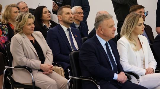 Zdjęcie 10 - Umowa na realizację projektu „Kraśnik – Bezpieczne Miasto Nowej Generacji”