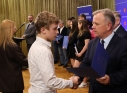 Zdjęcie 1 - Wręczenie stypendiów sportowych Burmistrza Miasta za osiągnięcia w roku 2025