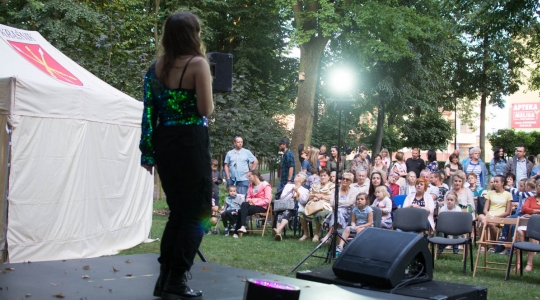 Zdjęcie 9 - Koncert młodych wokalistek w Parku Tysiąclecia