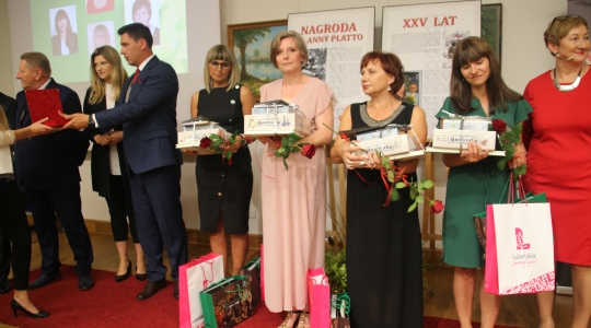 Zdjęcie 4 - Jolanta Zając laureatką XXV edycji Nagrody im. Anny Platto