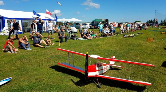 Zdjęcie 4 - XXI Ogólnopolski Meeting Modelarski "KAŻDY MOŻE LATAĆ"