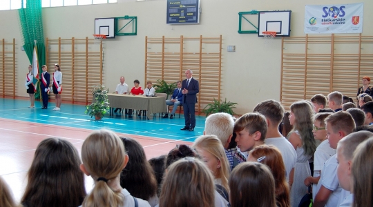 Zdjęcie 10 - Rozpoczęcie roku szkolnego w kraśnickich podstawówkach