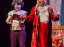 Zdjęcie 9 - "Mieszczanin szlachcicem" Amatorskiego Teatru Towarzyskiego na scenie CKiP w Kraśniku